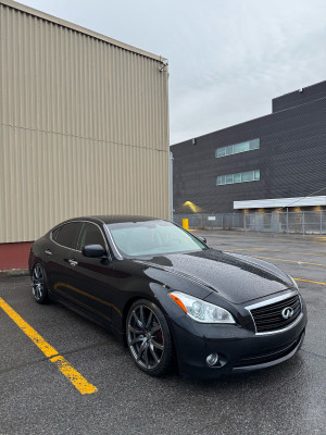 2012 Infiniti M56