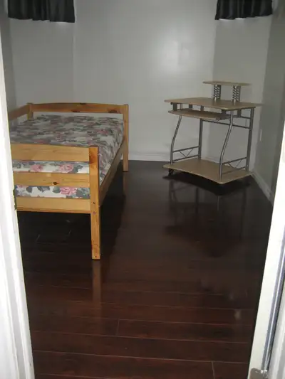 Private, furnished rooms, SHARED COMMON AREAS: Ideal for quiet, clean students/professional adults t...