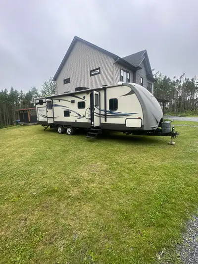 2013 sunset trail 31bh Double slide Bunk room Trailer sleeps 9 Outdoor kitchen Outside bathroom entr...