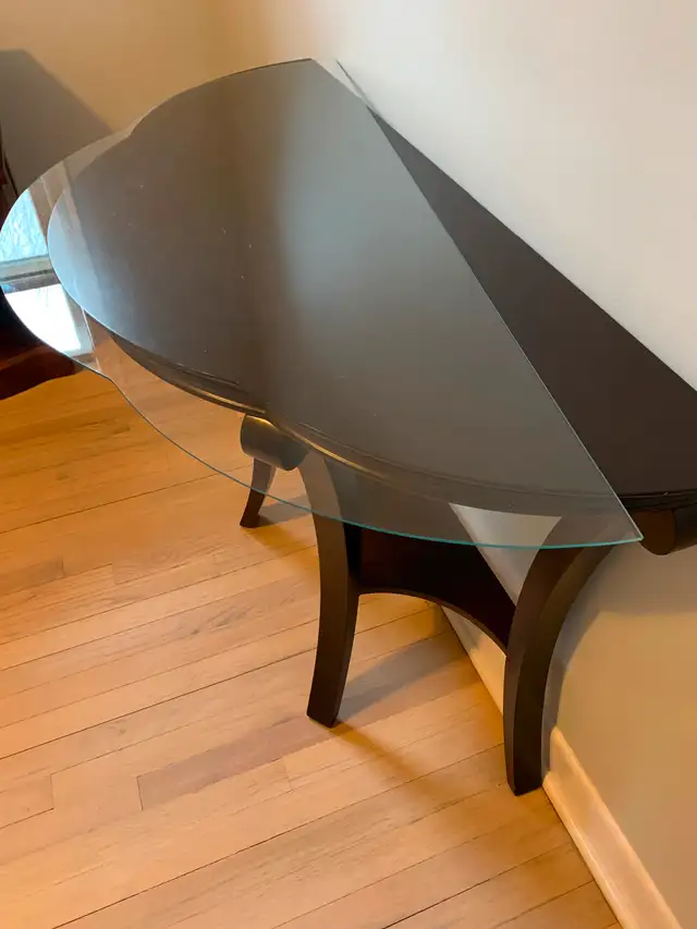 Walnut console table in Other Tables in City of Halifax - Image 4