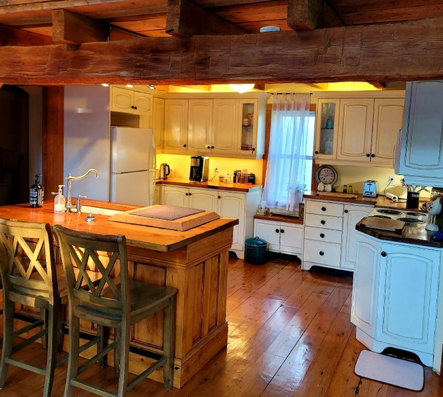 Country house for rent 1/2hr to Toronto with grounds keeper Long Term Rentals Oakville