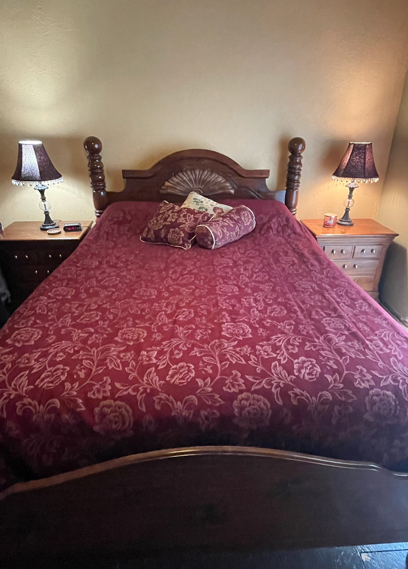 Four poster Queen size bed with matching five drawer dresser Beds