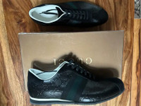Gucci Leather/Suede Embossed Logo, Size US 10.5 G, Brand New