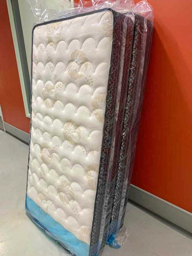 Double Mattress new  dans Lits et matelas  à Longueuil/Rive Sud