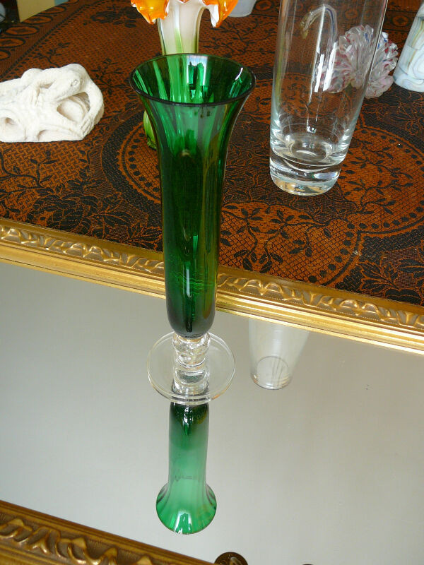 original vase solifleur en verre soufflé émeraude en trompette dans Autre  à Ville de Montréal - Image 4