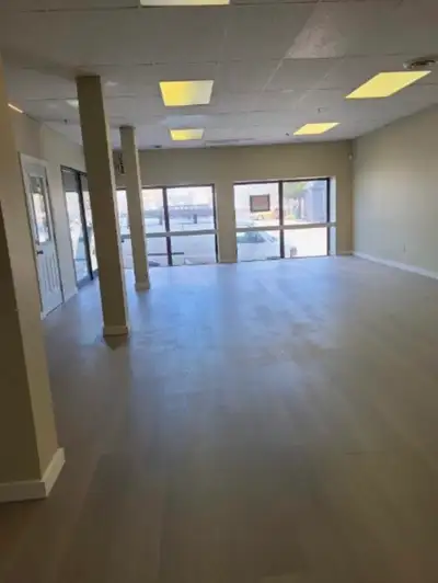 OFFERING RENT FREE PERIOD * Prime Commercial Retail/Office Space In The Heart Of Downtown Truro * Re...
