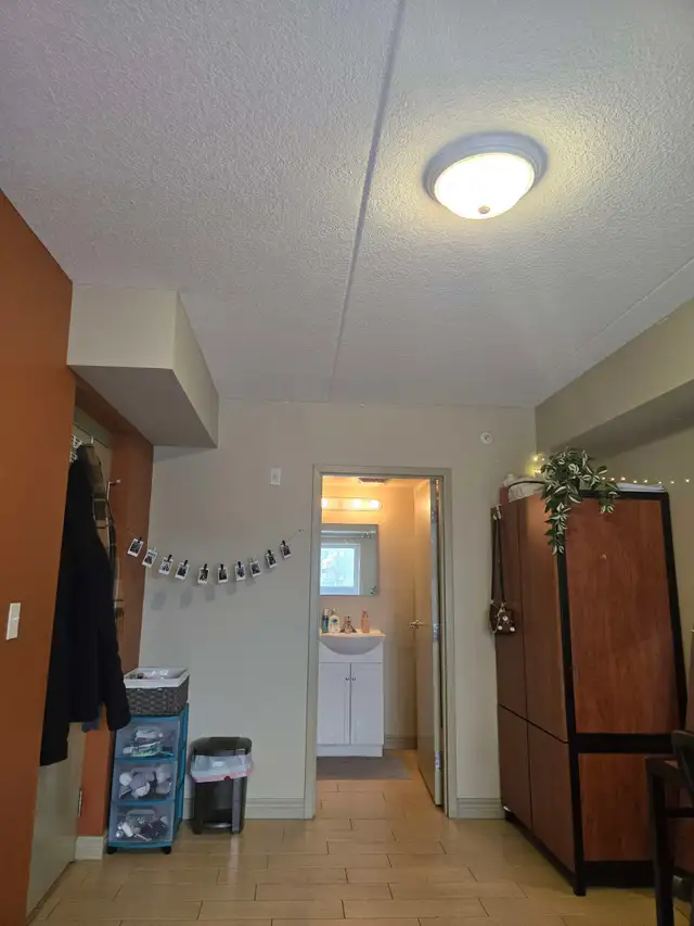 Large Room for Spring Sublet Waterloo (May- August)!! in Room Rentals & Roommates in Kitchener / Waterloo - Image 6
