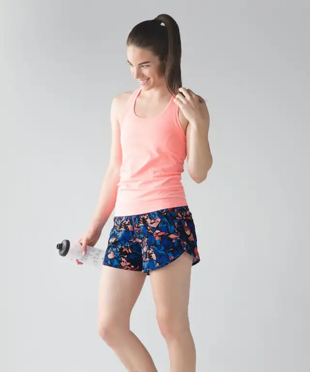 LULULEMON TRACKER SHORT IV PAINT STORM HARBOR BLUE MULTI BLACK 4 in Multi-item in City of Toronto - Image 4