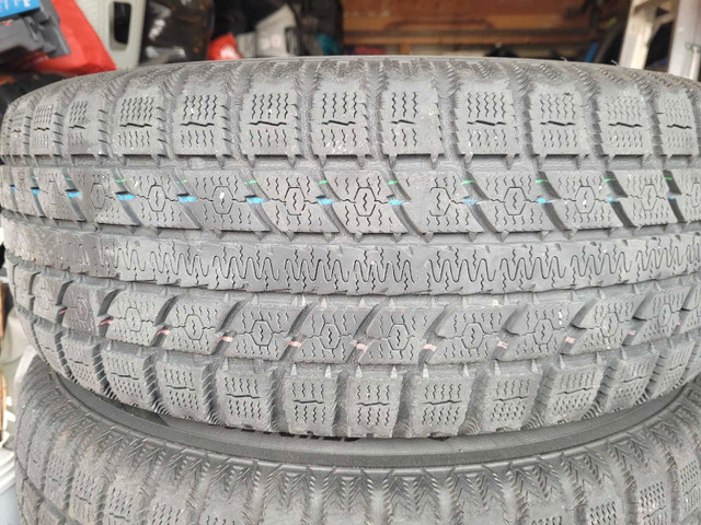 235 60 R17 Toyo winter tires OBSERVE GSi-5 in Tires & Rims in Mississauga / Peel Region - Image 3