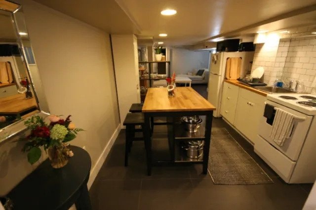Fully furnished bachelor studio available for October move in 3