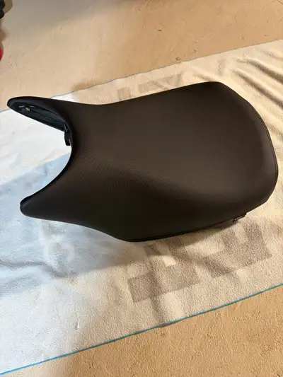 I'm selling a used heated low seat from my Triumph Tiger 1200. This seat provides extra comfort and...