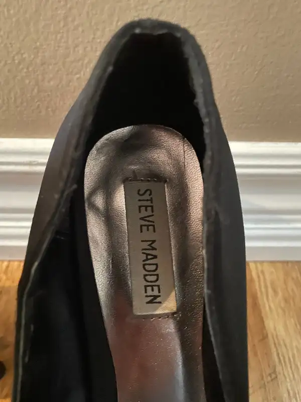 Steve Madden stilettos/heels - size 10 in Women's - Shoes in Oshawa / Durham Region - Image 4