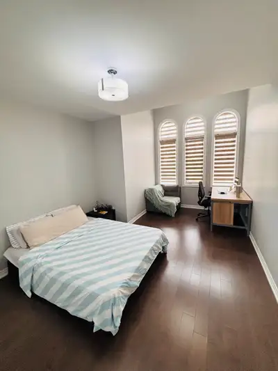 1 bed 1 bath large room for rent in klienburg area . Share washroom Great neighborhood and very peac...