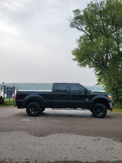 I am selling my 2011 Ford F250 6.7 Lariat