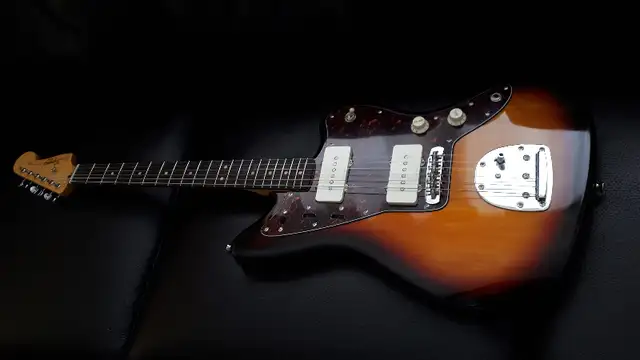 RARE Like-New Squier Vintage Modified Jazzmaster Electric Guitar in Guitars in Edmonton - Image 4