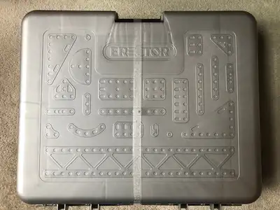 BRAND NEW IN UNOPENED PACKAGE. 25 building models: let your child build 1 of 25 different constructi...