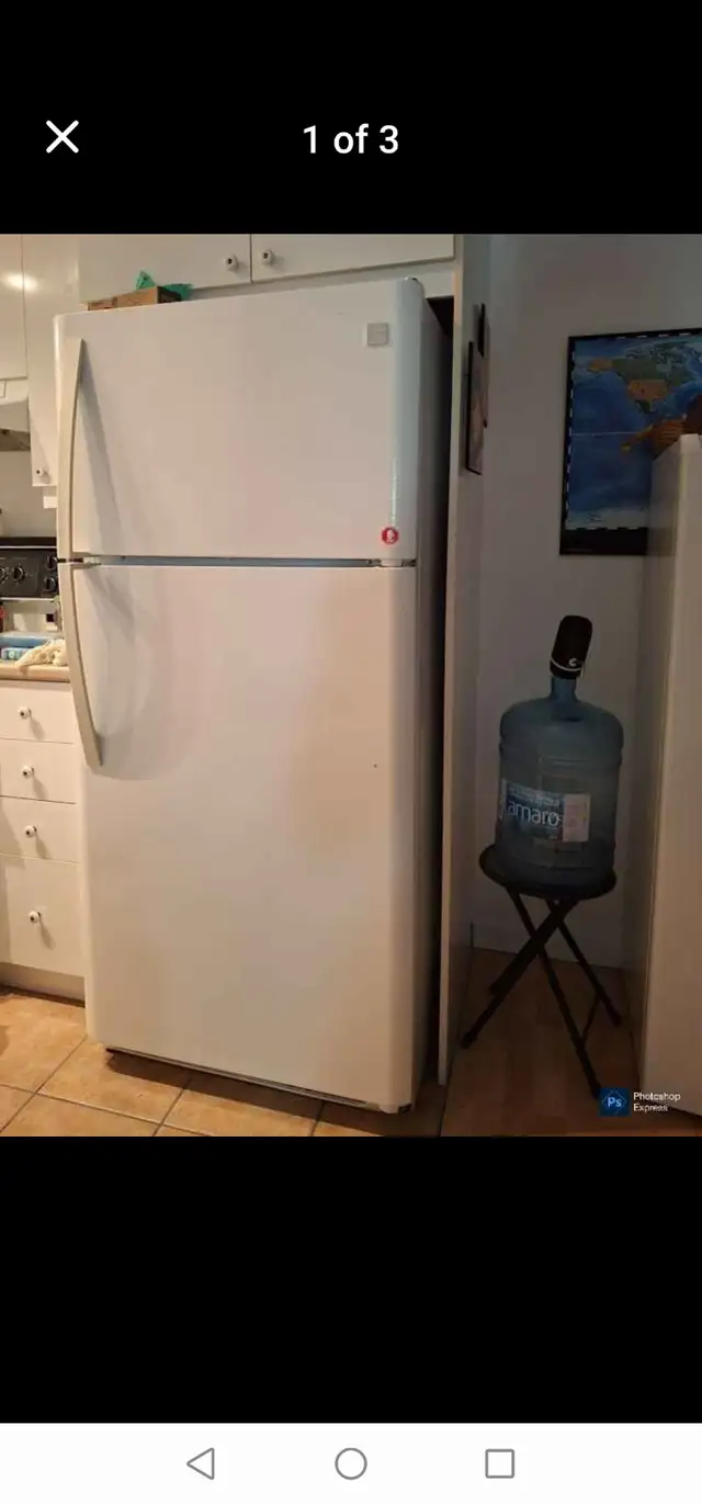 Beau réfrigérateur super propre in Refrigerators in Granby - Image 3