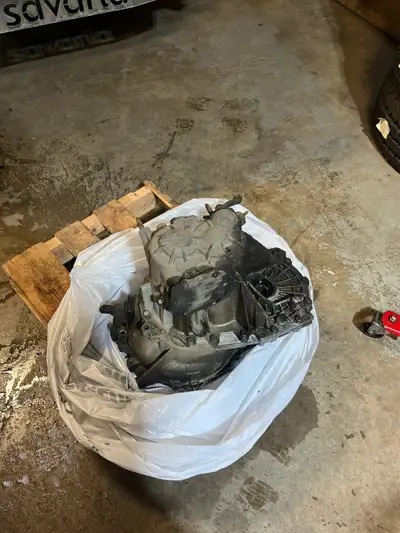 Mitsubishi lancer transmission from a 2006 lancer ralliart F5m42-2 380,000km Recommend rebuilding tr...