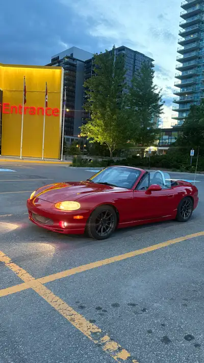 2000 Mazda Miata MX 5 Clean Title 5 speed manual transmission Very clean, well sorted Miata that run...