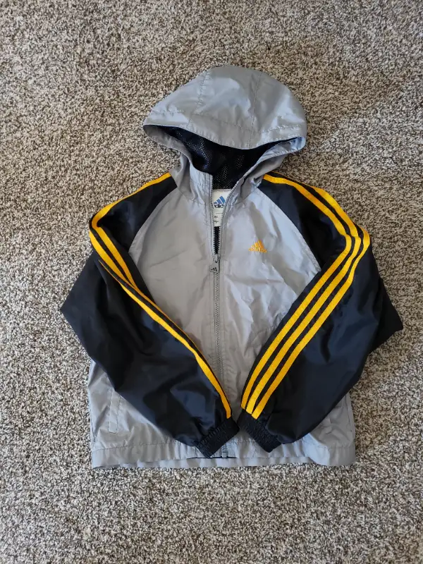 Various kids windbreaker in Kids & Youth in Calgary - Image 9