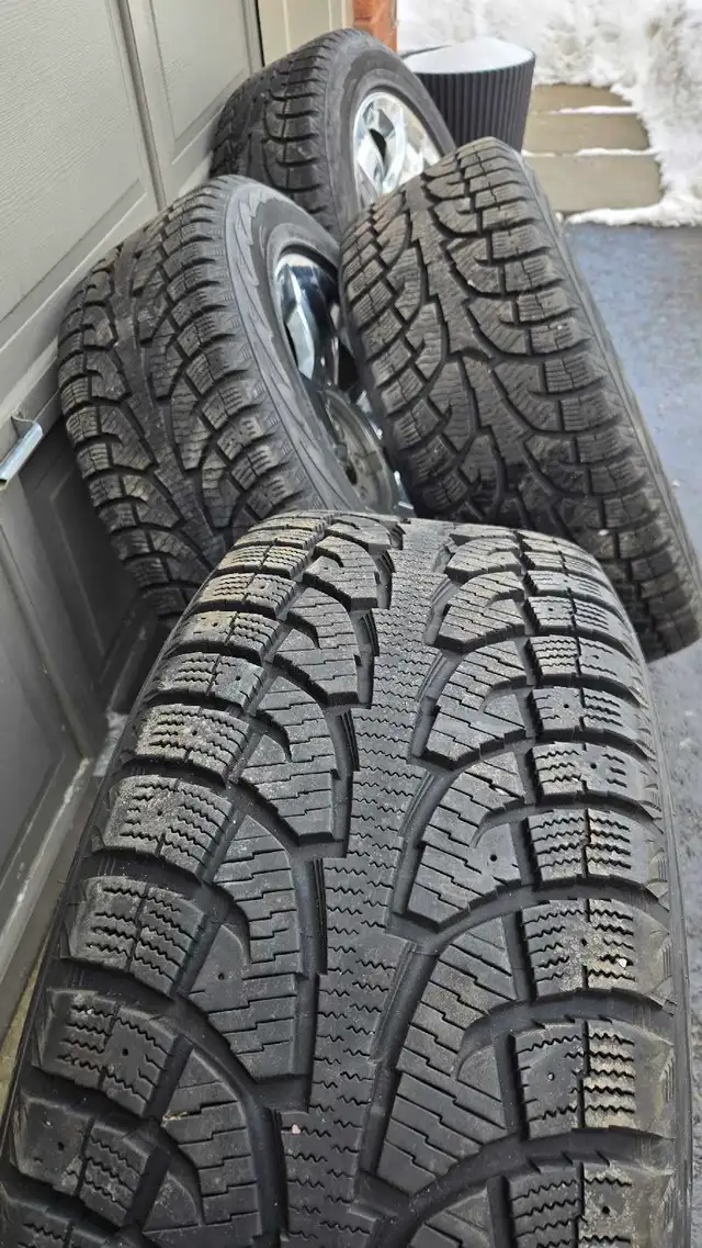 20" Chevy Rims with Hankook iPike Snow Tires in Tires & Rims in Oshawa / Durham Region - Image 2