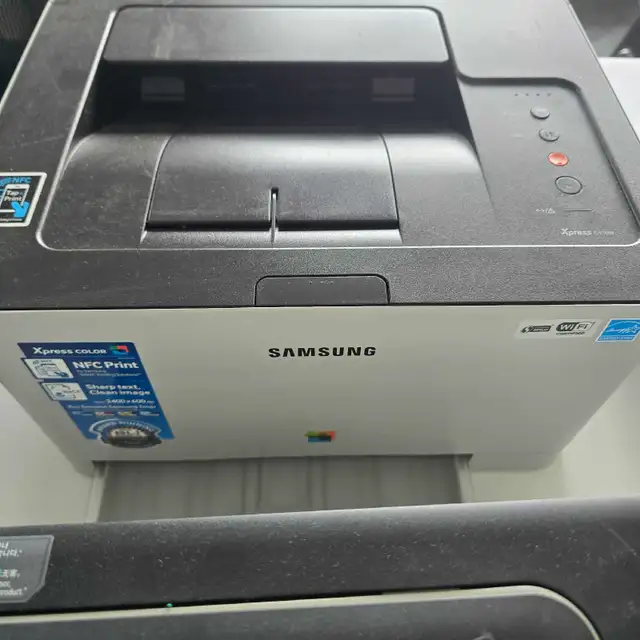 5 Telephone Ip / 5 moniteurs /  2 imprimantes @ 280$ in General Electronics in City of Montréal - Image 6