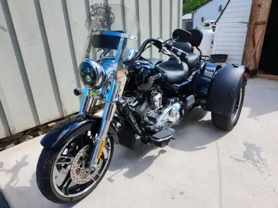 This 2018 Harley Davidson Freewheeler is a stunning, well-maintained three-wheeled motorcycle that o...