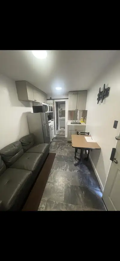 New furnished Private studio apartment 3 min walk to Main subway station and 5 min walk to Go statio...
