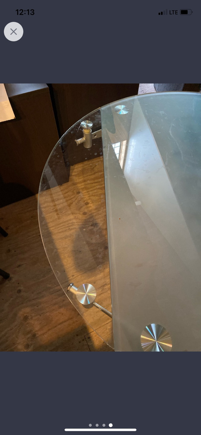 table de cuisine dans Mobilier de salle à manger et cuisine  à Laurentides - Image 2