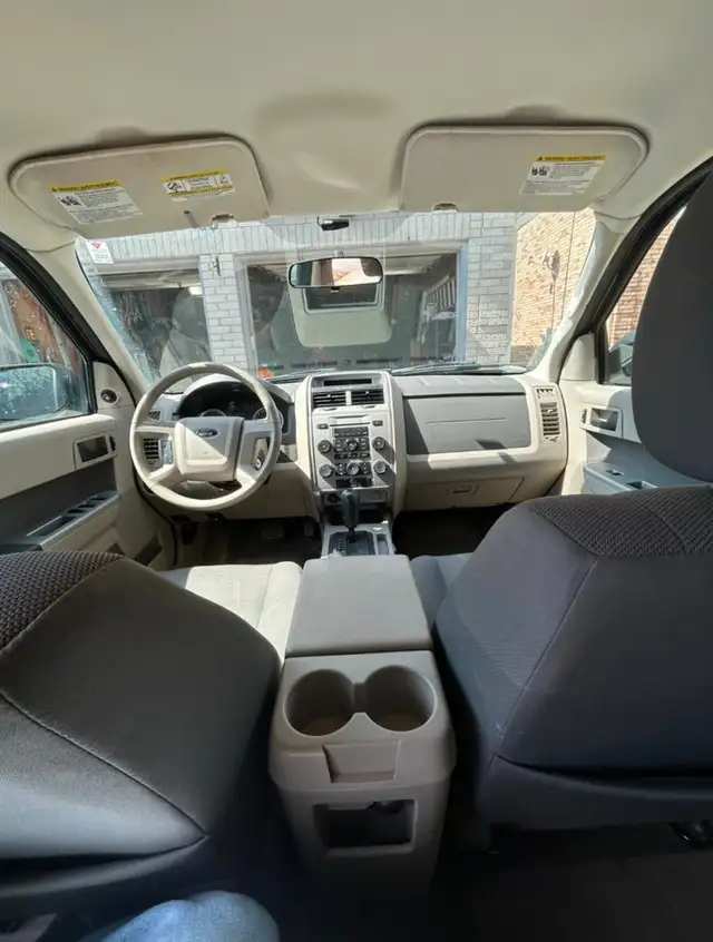 2010 Ford Escape472304585593344002