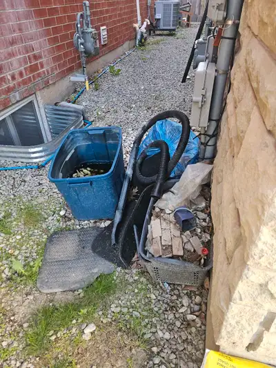 Need this hauled away today. 25.00. Quick job. Needs to be removed from property.