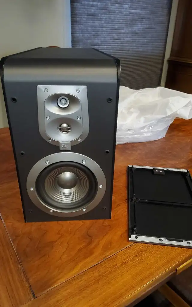 JBL ES30 speakers in Speakers in Mississauga / Peel Region - Image 3