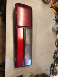 Ford Mustang 87-93 tail light drivers side 
