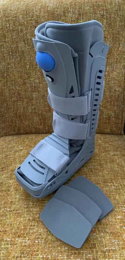 360 Air Walker Fracture Boot ~ Size Small ~ Brand New, View more