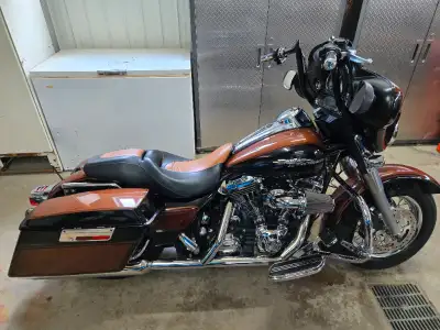 For sale, Harley Davidson Street Glide flhx 2008 in great condition. 45k milles on it. Goes really g...