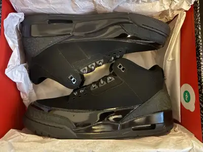 Jordan 3 Black Cat size 10.5, View more
