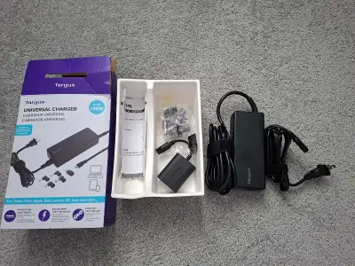 Targus Universal Charger 100W, usb-c and barrel tips for Apple, View more