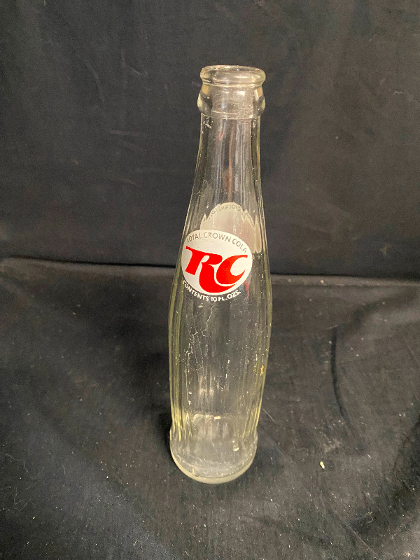 RC Cola Pop Bottle in Arts & Collectibles in Moncton