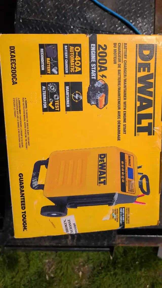 DeWalt battery charger/maintainer with engine start 200A in Power Tools in Oshawa / Durham Region - Image 6