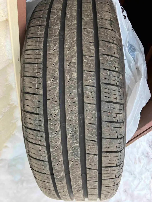 4 pneus Pirelli 205/55 R16 sur jantes (mags) in Tires & Rims in Shawinigan - Image 4