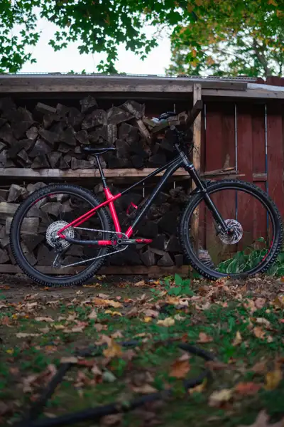 English follows Je vends tristement mon Rocky Mountain Growler 40 medium! J'ai changé de vélo pour u...