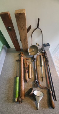 Primitive Lot of Tools Plus!