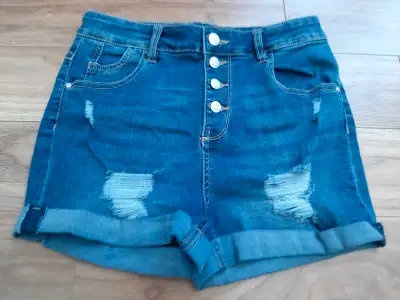 WOMEN'S ARDENE HIGH RISE JEAN SHORTS - SIZE 5, View more