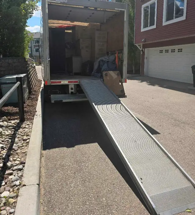 fast movers & Junk removal533010498779228167