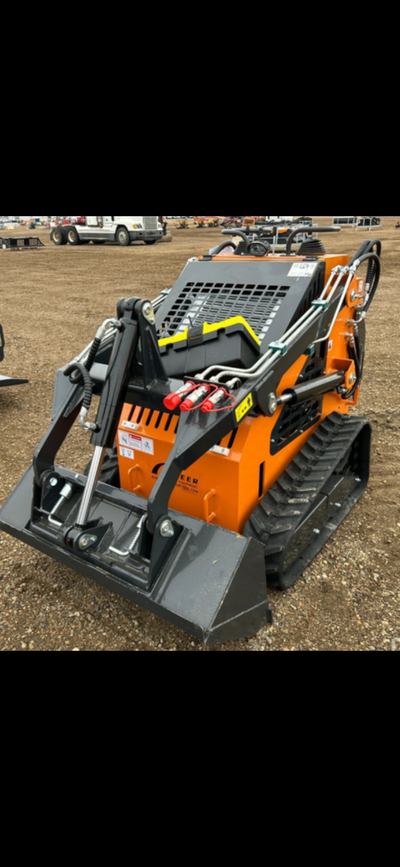 ARTEER QB-480 Mini Compact Track Loader (new unused) _____________ $5600