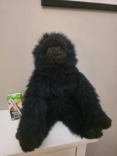 Plush Gorilla EUC $5 Pick up in Montgomery