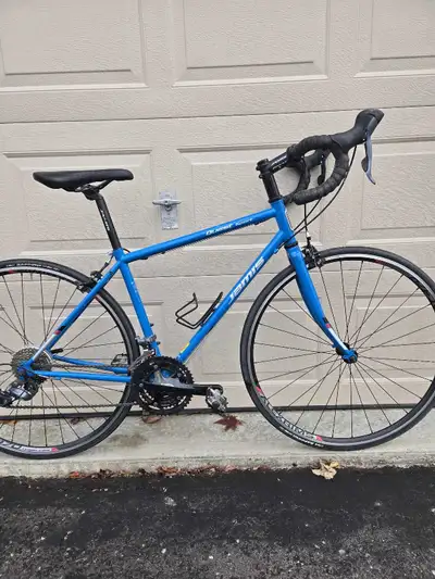 Jamis Quest sport road bike , View more