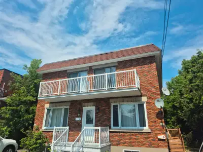 GRAND 3 1/2 À LOUER À LAVAL DES RAPIDES.