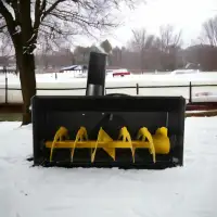 Souffleuse à neige pour chargeuse compacte (68 pouces)