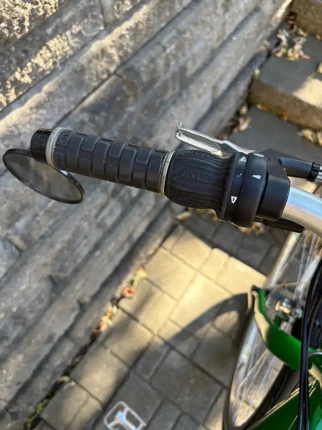 20 inch TREK bicycle in Road in Longueuil / South Shore - Image 9